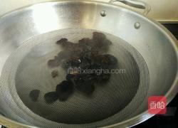 木耳炒鸡蛋的做法图解4