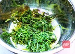 凉拌芹菜叶的做法图解4