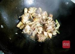 紫山药炖鸡的做法图解4