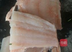 微辣糖醋鱼片的做法图解1