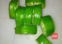 萝卜土豆炒青椒的做法图解1