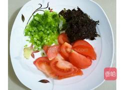 西红柿紫菜蛋花汤的做法图解1