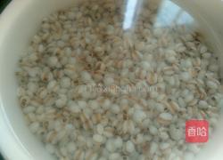 猪脚薏米汤的做法图解1