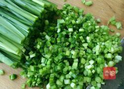 韭菜鸡蛋水饺的做法图解2
