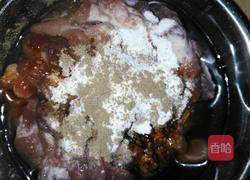 杏鲍菇青椒肉片的做法图解3