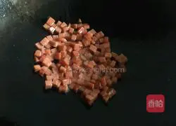 Illustration of how to make kale ham fried rice 4