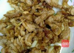 胡萝卜炒脊梁肉的做法图解3