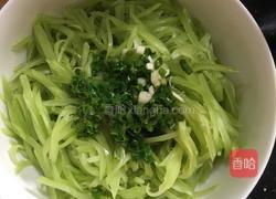 凉拌莴笋的做法图解3