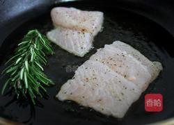 香煎龙利鱼的做法图解4