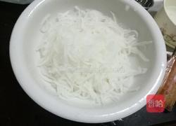 香菜炒白萝卜丝的做法图解7