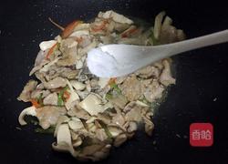平菇炒肉的做法图解7