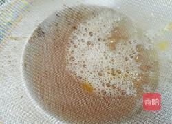 洋葱瘦肉鸡蛋羹的做法图解3