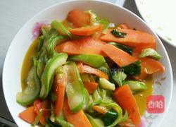 胡萝卜炒笋瓜的做法图解6