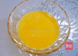 牛奶炖蛋的做法图解2