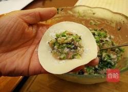 挤饺子的包法的做法图解2