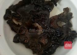 凉拌木耳的做法图解1