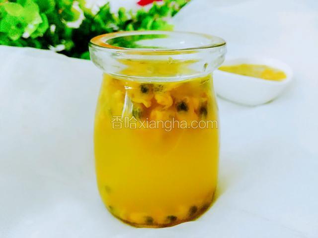 与百香果汁一起搅拌，即可食用。
