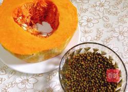 绿豆南瓜百合汤的做法图解1