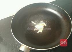 蒜苗爆猪肝的做法图解5