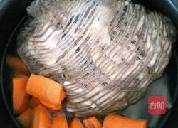 猪骨鸡爪菜干汤的做法图解5