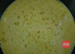 鸡蛋黄玫瑰的做法图解2