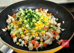 五彩鸡丁的做法图解9