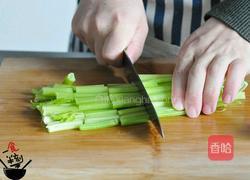 酸汤水饺的做法图解1