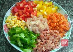 五彩菠萝饭的做法图解1