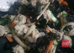 杂蔬烩鱼丸的做法图解3