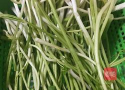 【凉拌水芹】的做法图解1