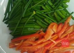 韭菜苔炒三层肉的做法图解2