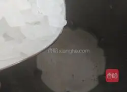 Illustration of how to make peanut walnut rice cereal 6