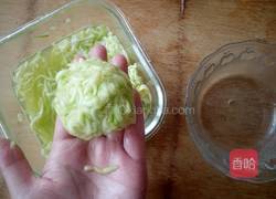 西葫芦猪肉大葱饺子馅的做法图解5