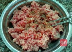 白菜红萝卜肉馅儿包子的做法图解5