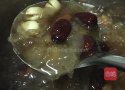 银耳莲子红枣羮的做法图解5