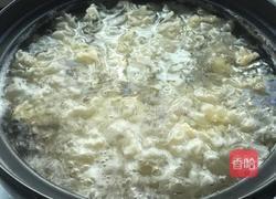 雪耳百合瘦肉汤的做法图解4