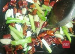 麻辣蒜香猪皮的做法图解3