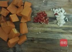 红烧南瓜的做法图解1