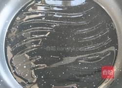 牛奶鸡蛋肉饼的做法图解2