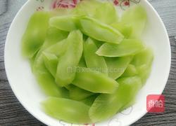 素鸡辣炒莴笋的做法图解2