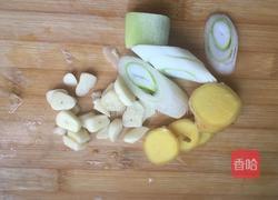 牛肉萝卜煲的做法图解3