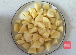 土豆炖牛腩的做法图解2