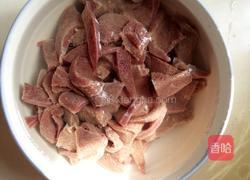 洋葱炒猪肝的做法图解2