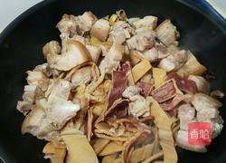 魷魚炆腩肉的做法图解7