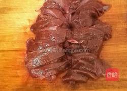 青椒炒猪肝的做法图解2