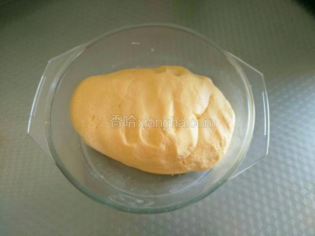 合成面团。