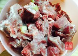 清补猪骨汤的做法图解2