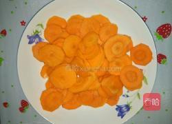 虾米炒胡萝卜的做法图解3