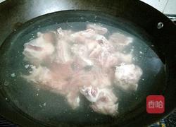 山楂排骨的做法图解1