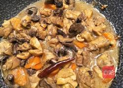 松蘑炖鸡腿的做法图解4